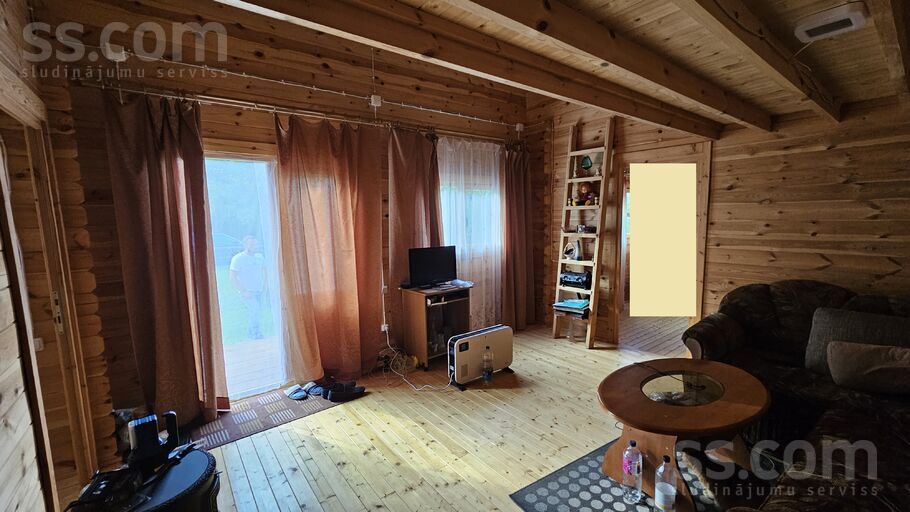 Mežvidi 36, Jelgava un raj., Jelgava — maja