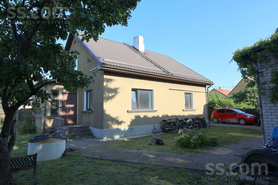 Usmas iela 15, Liepāja un raj., Liepāja — maja