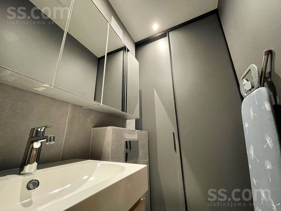 Birznieka-Upīša 13, Rīga — dzivoklis