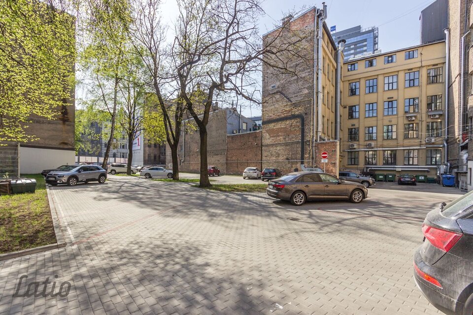 Dzirnavu iela 57A, Rīga
