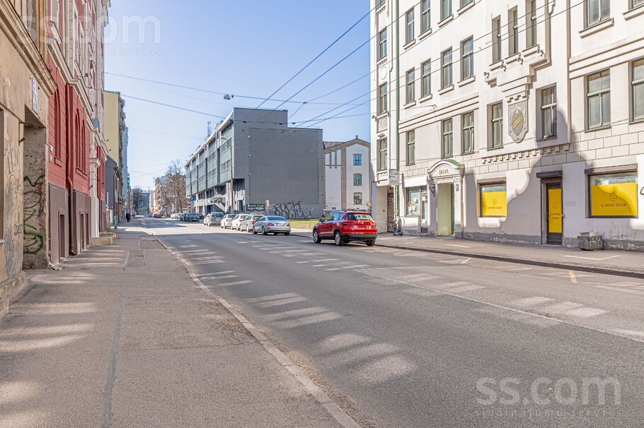 Birznieka-Upīša 27, Rīga — dzivoklis