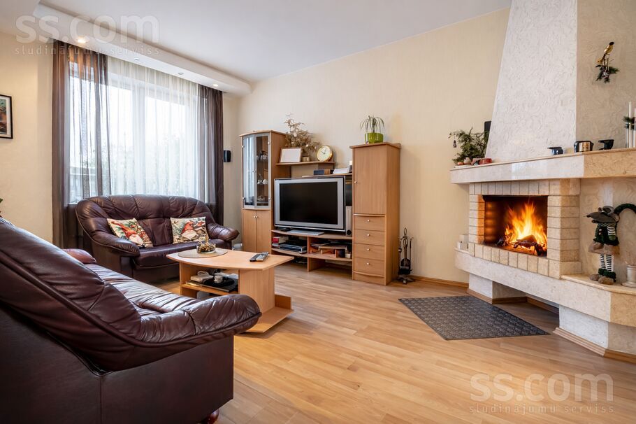 Tēriņu 74, Rīga — maja