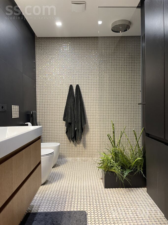 Zemgala gatve 80, Rīga — dzivoklis