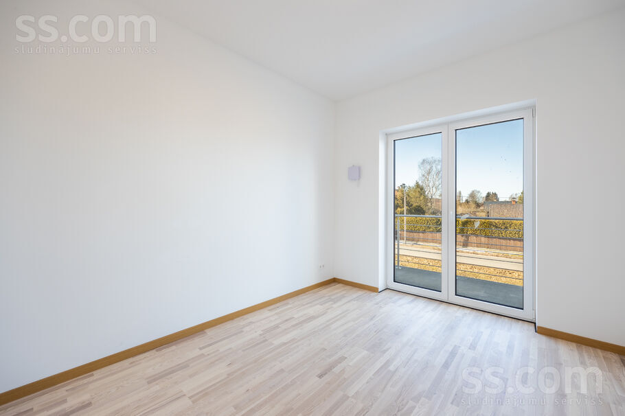 Rītausmas iela 1, Mārupe, Rīgas rajons, Mārupes pag. — maja