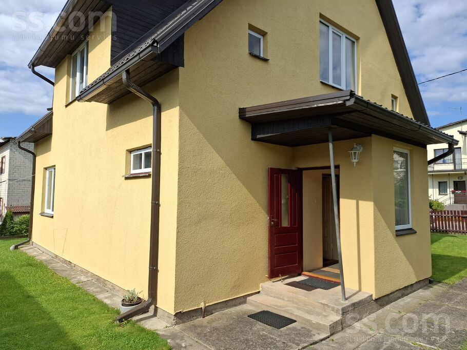 Šķūņu, Valmiera un raj., Valmiera — maja