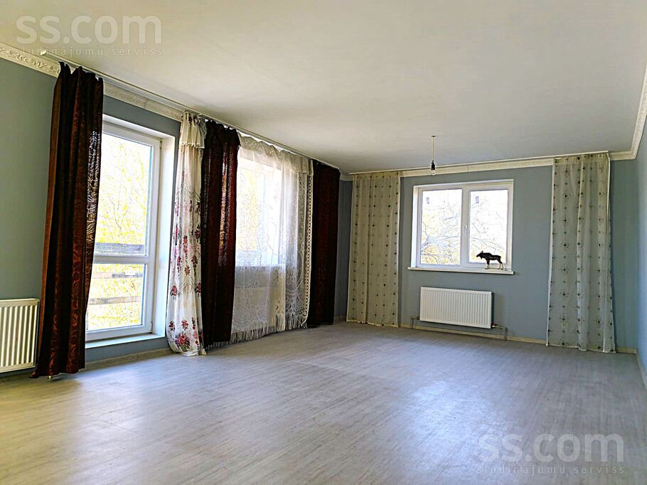 Nelku, Ogre un raj., Ogre — maja