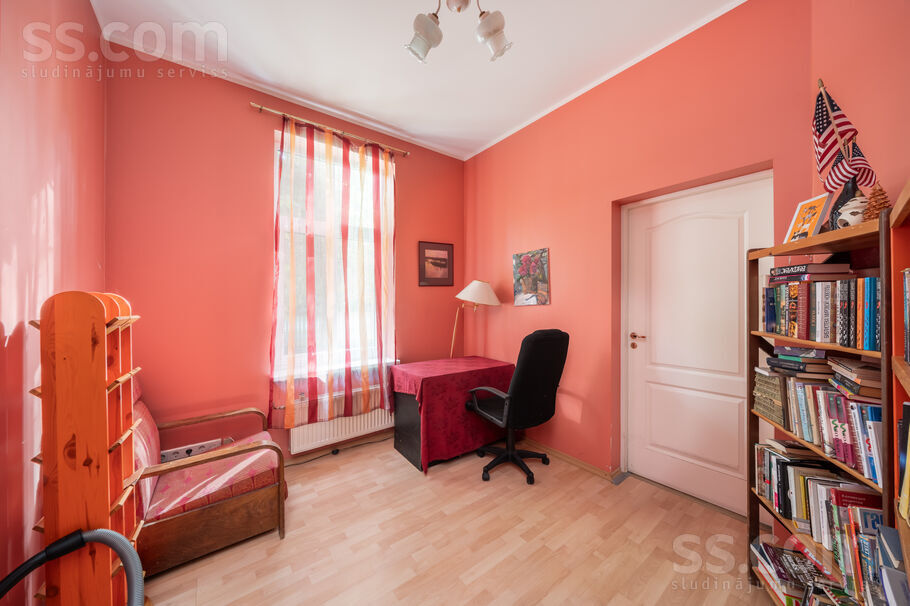 Meža prospekts 61, Jūrmala — maja