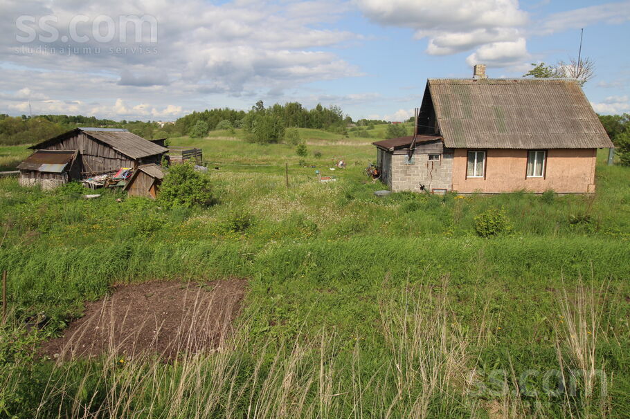 Jūlijas, Ozoliņi, Krāslava un raj., Dagdas pag. — maja