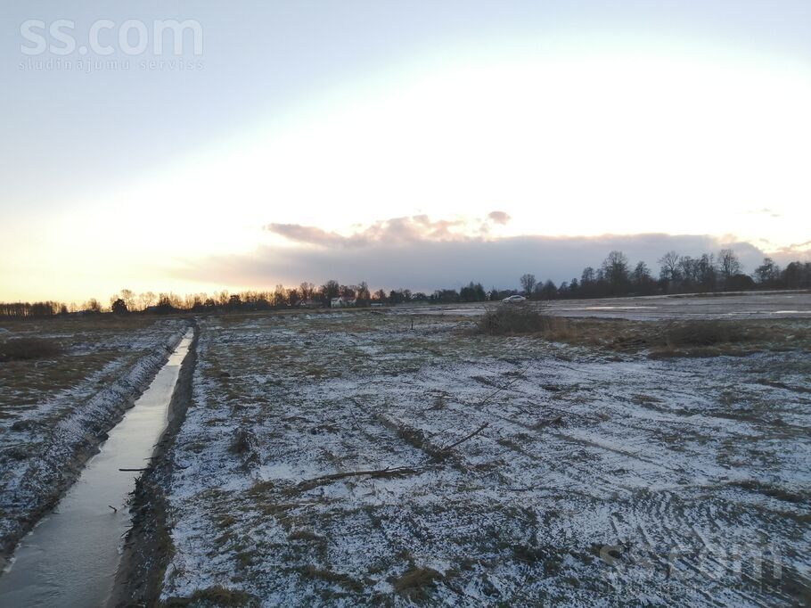 Grīnvalti, Liepāja un raj., Liepāja — zeme