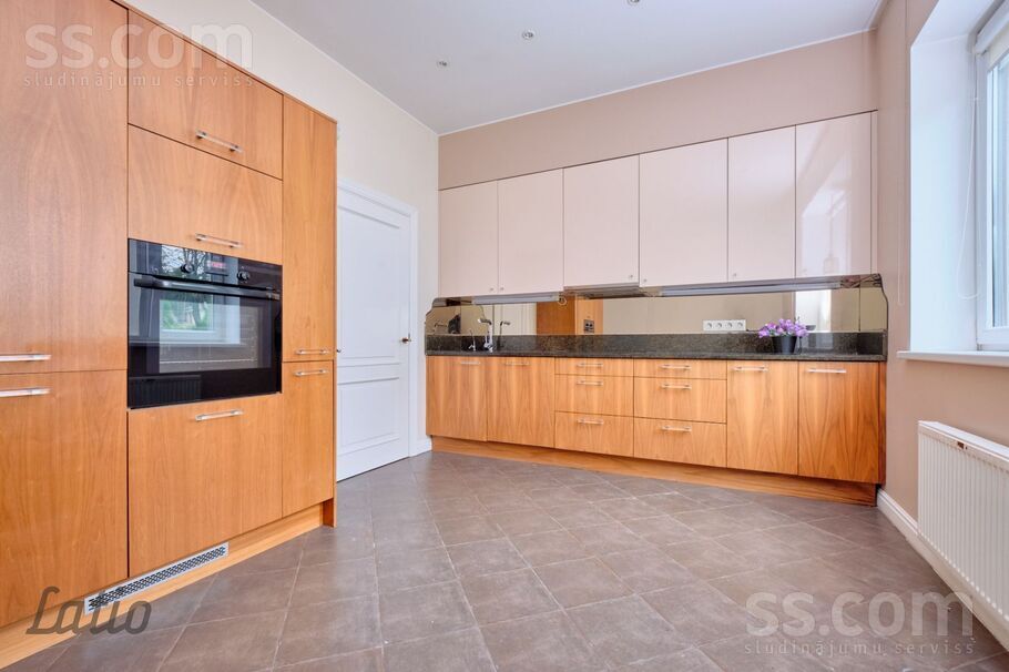 Bišu 9, Spilve, Rīgas rajons, Babītes pag. — maja