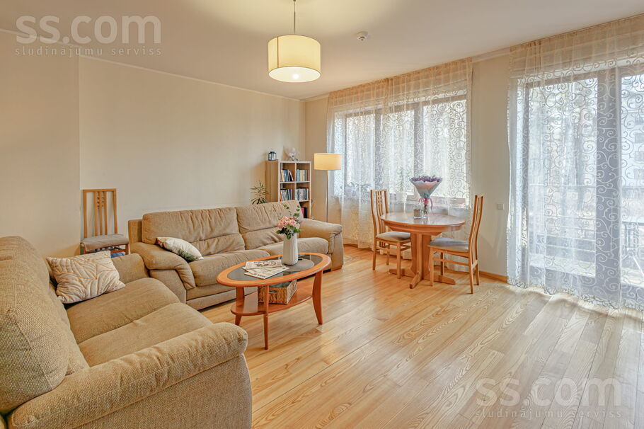 Jūrkalnes 75, Rīga — maja