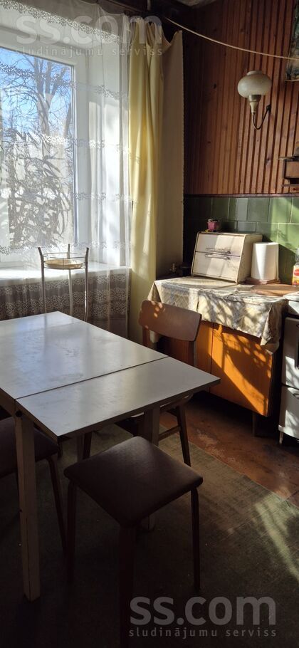 Melioratoru 7, Namiķi, Saldus un raj., Lutriņu pag. — dzivoklis