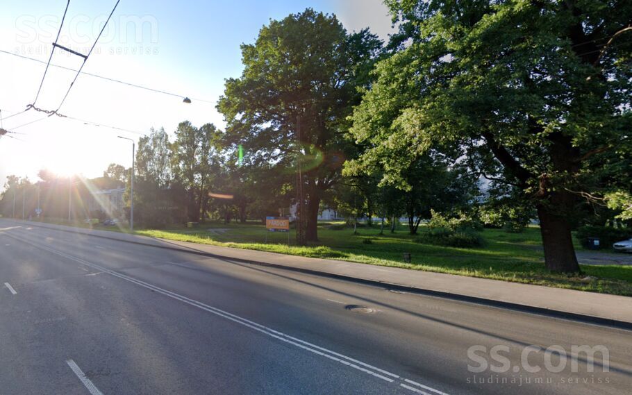 Deglava 37, Rīga — zeme