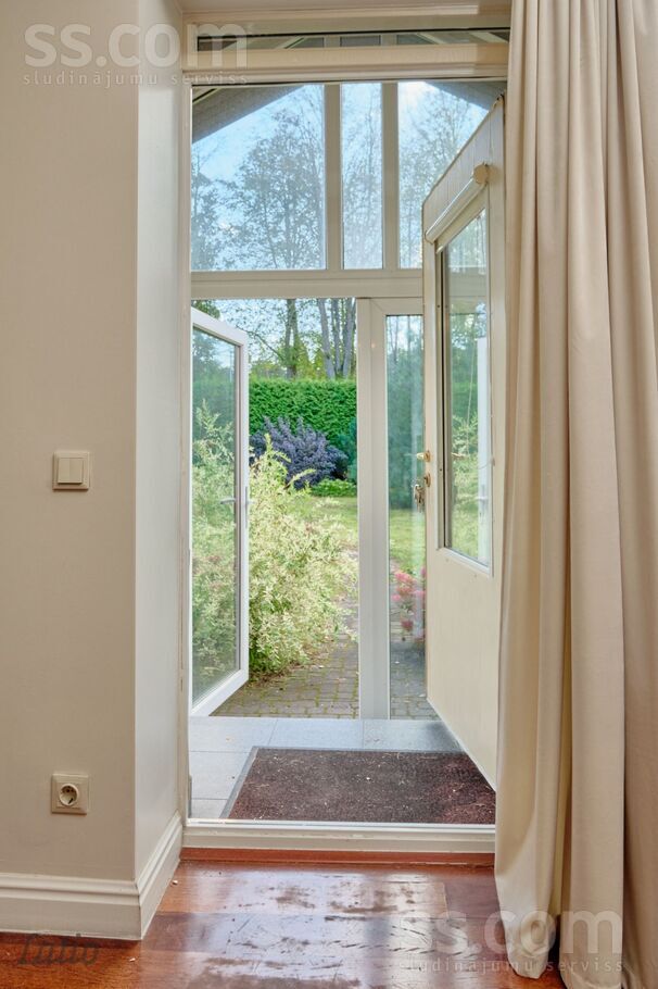 Bišu 9, Spilve, Rīgas rajons, Babītes pag. — maja