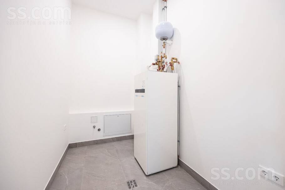 Rītausmas iela 1, Mārupe, Rīgas rajons, Mārupes pag. — maja