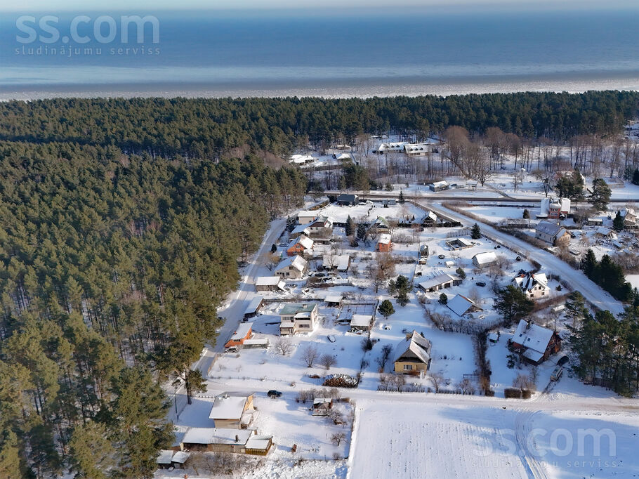 Dzintara iela 11, Engure, Tukums un raj., Engures pag. — maja