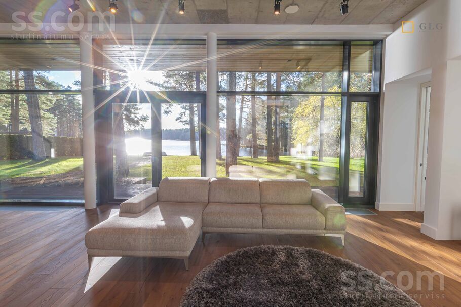 Parka Aleja, Dzilnuciems, Rīgas rajons, Babītes pag. — maja