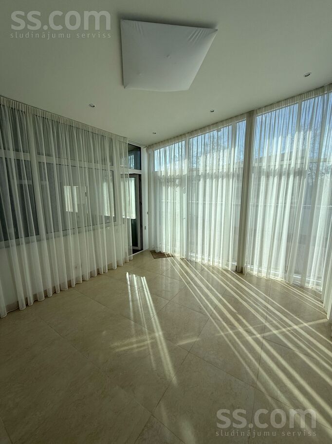 Melluzu prospects 77, Jūrmala — dzivoklis