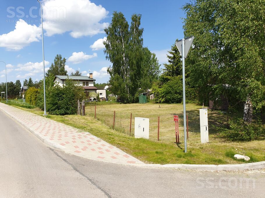 Lačpleša 1, Rīgas rajons, Baloži — zeme