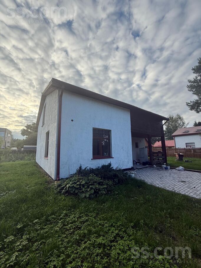 Vizbule 160, Jāņupe, Rīgas rajons, Olaines pag. — maja