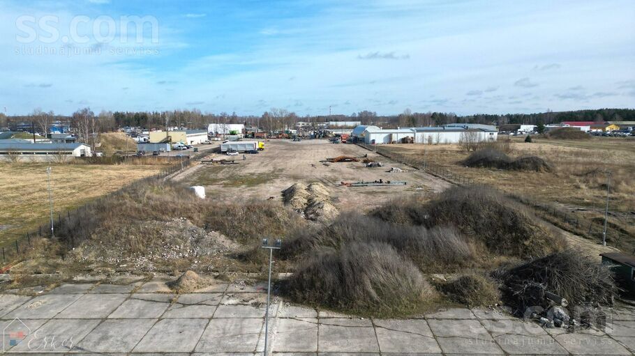 Vējstūru 36, Rīga — zeme