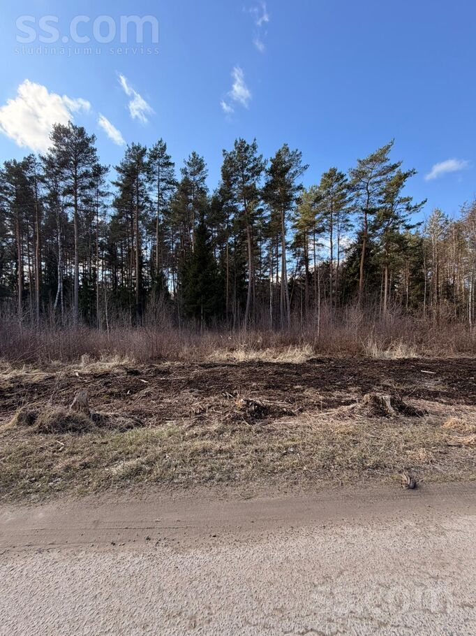 Sloku iela, Valmiera un raj., Valmiera — zeme