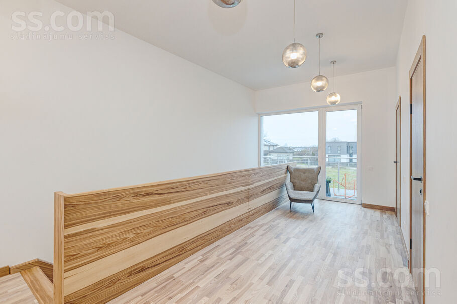 Rītausmas iela 1, Mārupe, Rīgas rajons, Mārupes pag. — maja