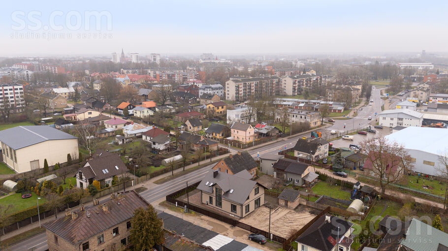 Rūpniecības iela 19, Jelgava un raj., Jelgava — maja