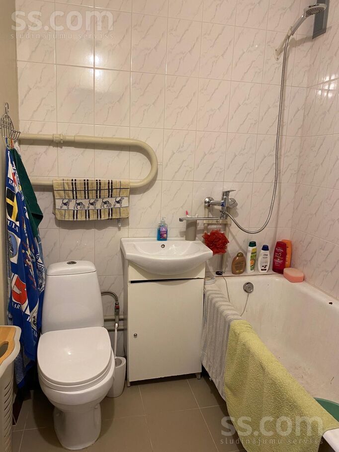 J. Poruka iela 13, Ventspils un raj., Ventspils — dzivoklis