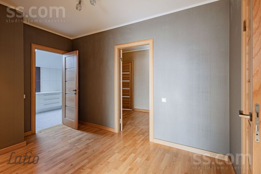 Romas 1a, Jelgava un raj., Jelgava — maja