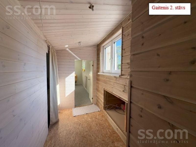 Augstienes 9, Rīga — maja