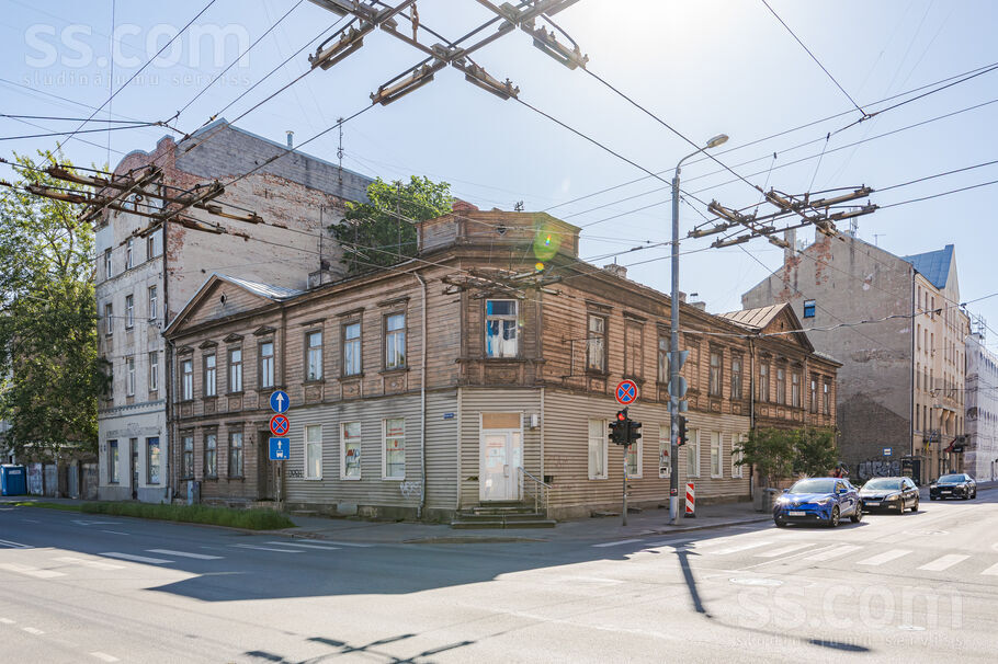 Čaka 112, Rīga — maja