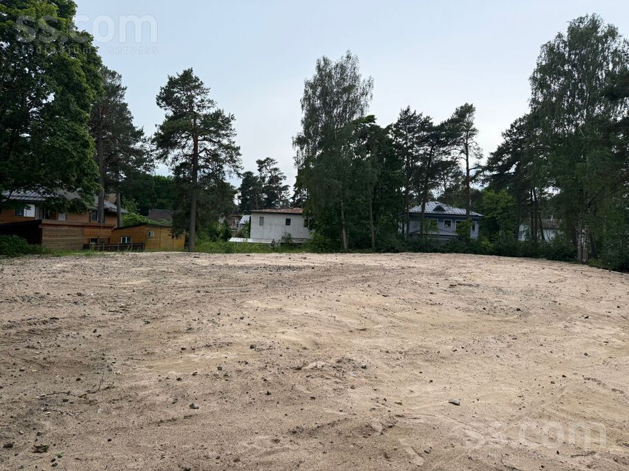 Burtnieku iela 22, Jūrmala — zeme