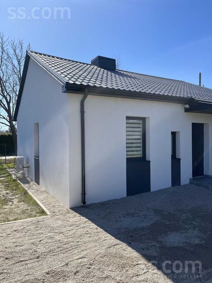 Gaismas iela 25, Jelgava un raj., Jelgava — maja