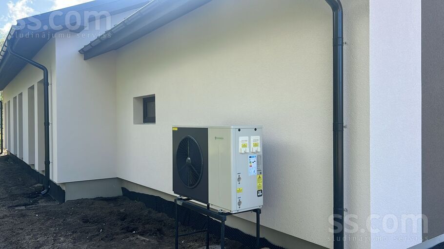 Durbes iela 10, Liepāja un raj., Liepāja — maja