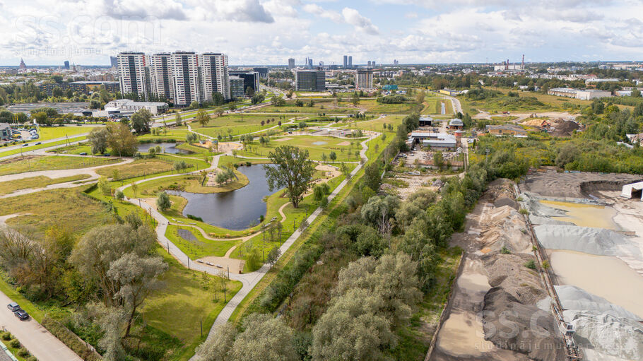 Laktas 40, Rīga — zeme