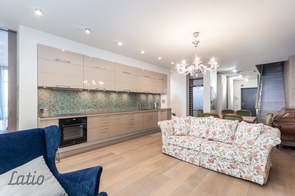 Tīklu iela 11, Jūrmala