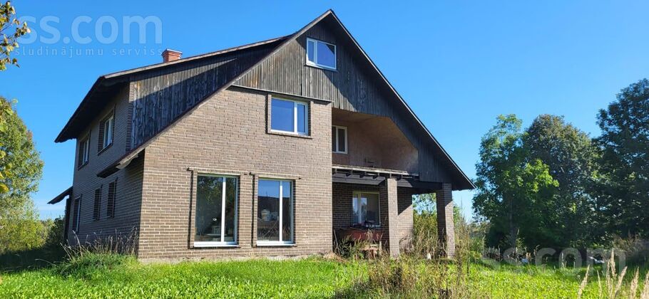 Dzintarkalni 1, Balvi un raj., Balvi — maja