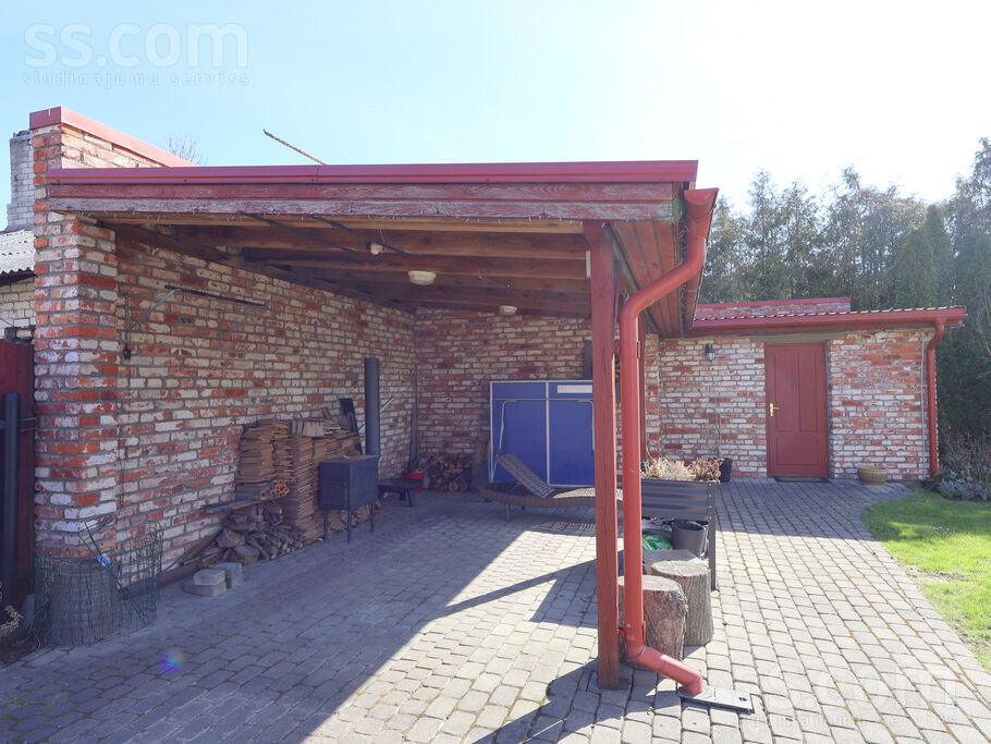 Zirņu iela 51, Liepāja un raj., Liepāja — maja