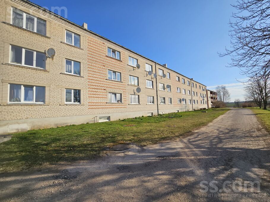 Zaļā iela 3, Namiķi, Saldus un raj., Lutriņu pag. — dzivoklis