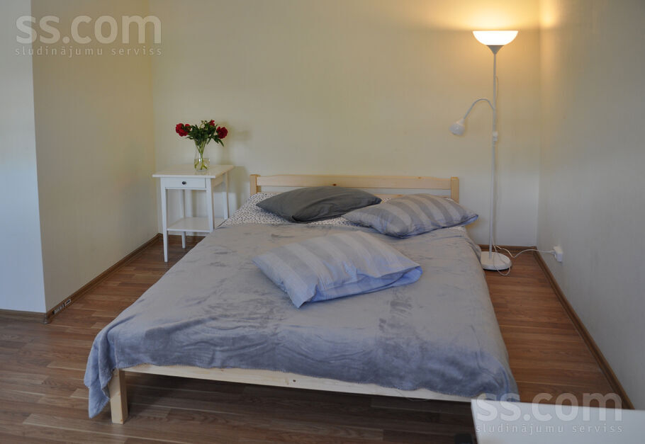 Bruņinieku 79, Rīga — maja