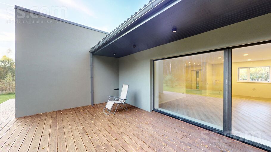 Ciema 16, Lidosta "Rīga", Rīgas rajons, Mārupes pag. — maja