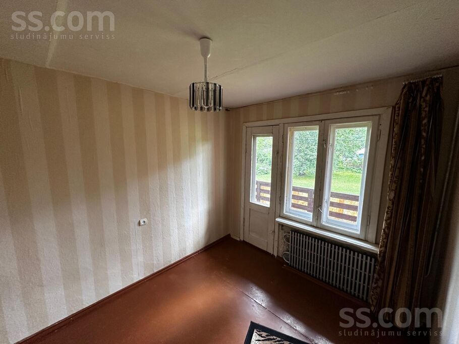 Skolas 10, Cēsis un raj., Līgatne — dzivoklis