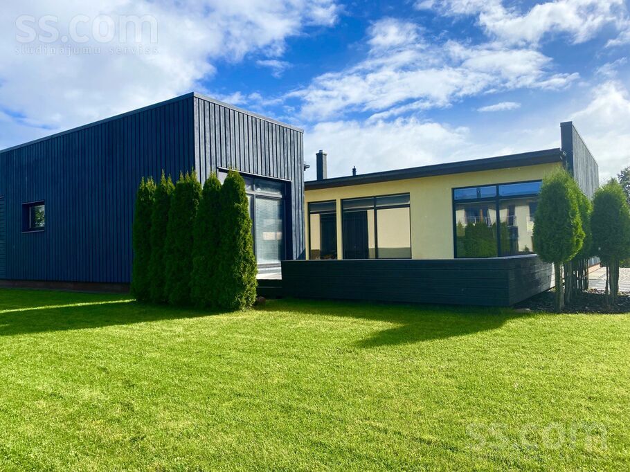 Zvejnieku 14, Ogre un raj., Ikšķile — maja