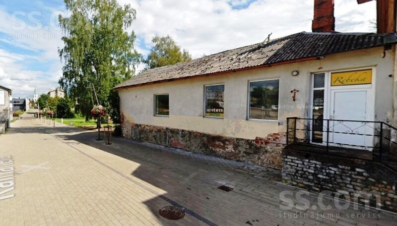 Raiņa 1, Valka un raj., Valka — telpa