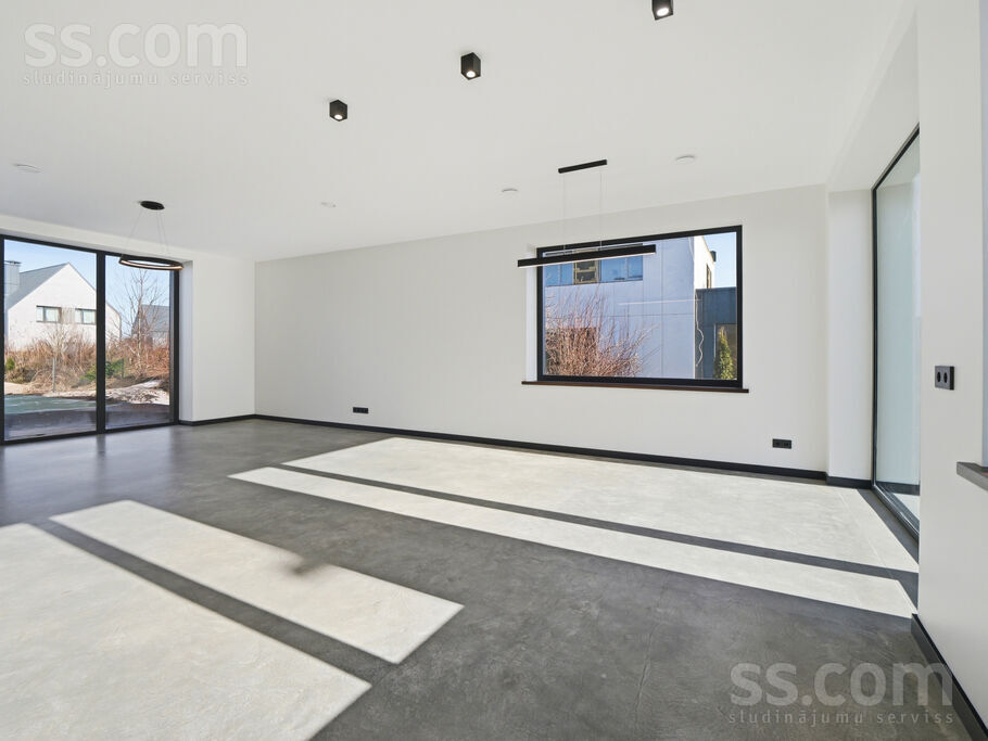 Nīcas 2, Piņķi, Rīgas rajons, Babītes pag. — maja