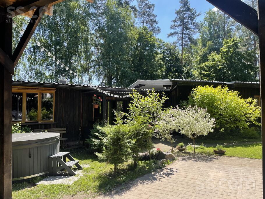 Ramanu 8, Upesciems, Rīgas rajons, Garkalnes nov. — maja