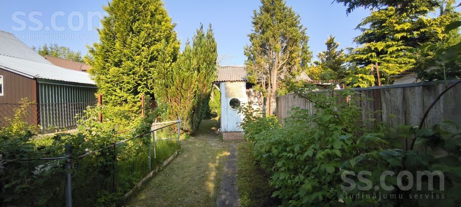 Buru iela 32, Ziemeļblāzma, Limbaži un raj., Skultes pag. — maja