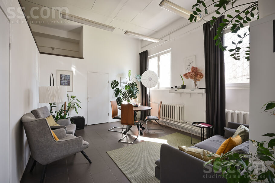 Elvīras 1b, Rīga — maja