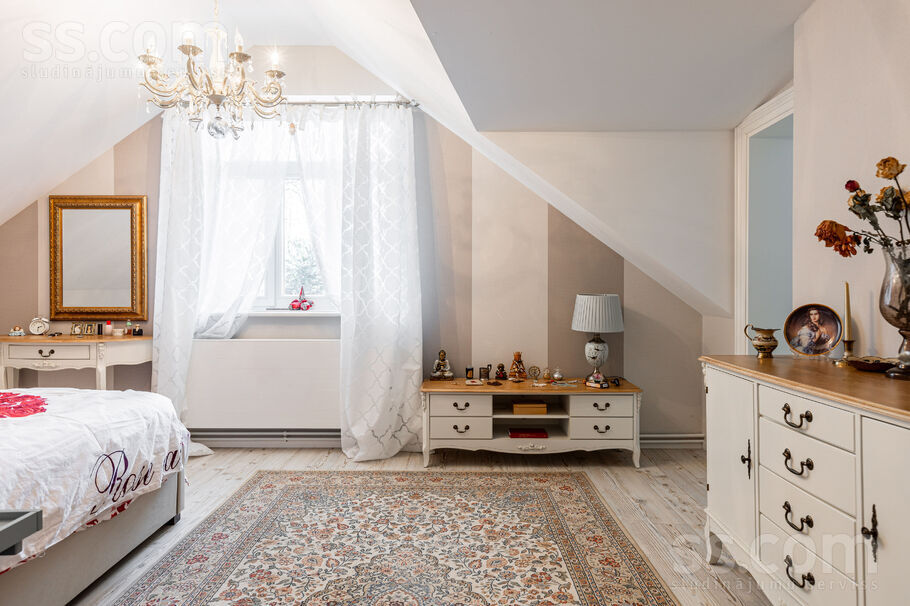 Ceriņu iela 10, Jūrmala — maja